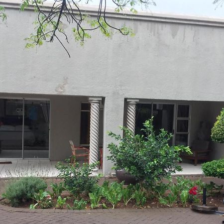 Toro Guest House Rustenburg Dış mekan fotoğraf